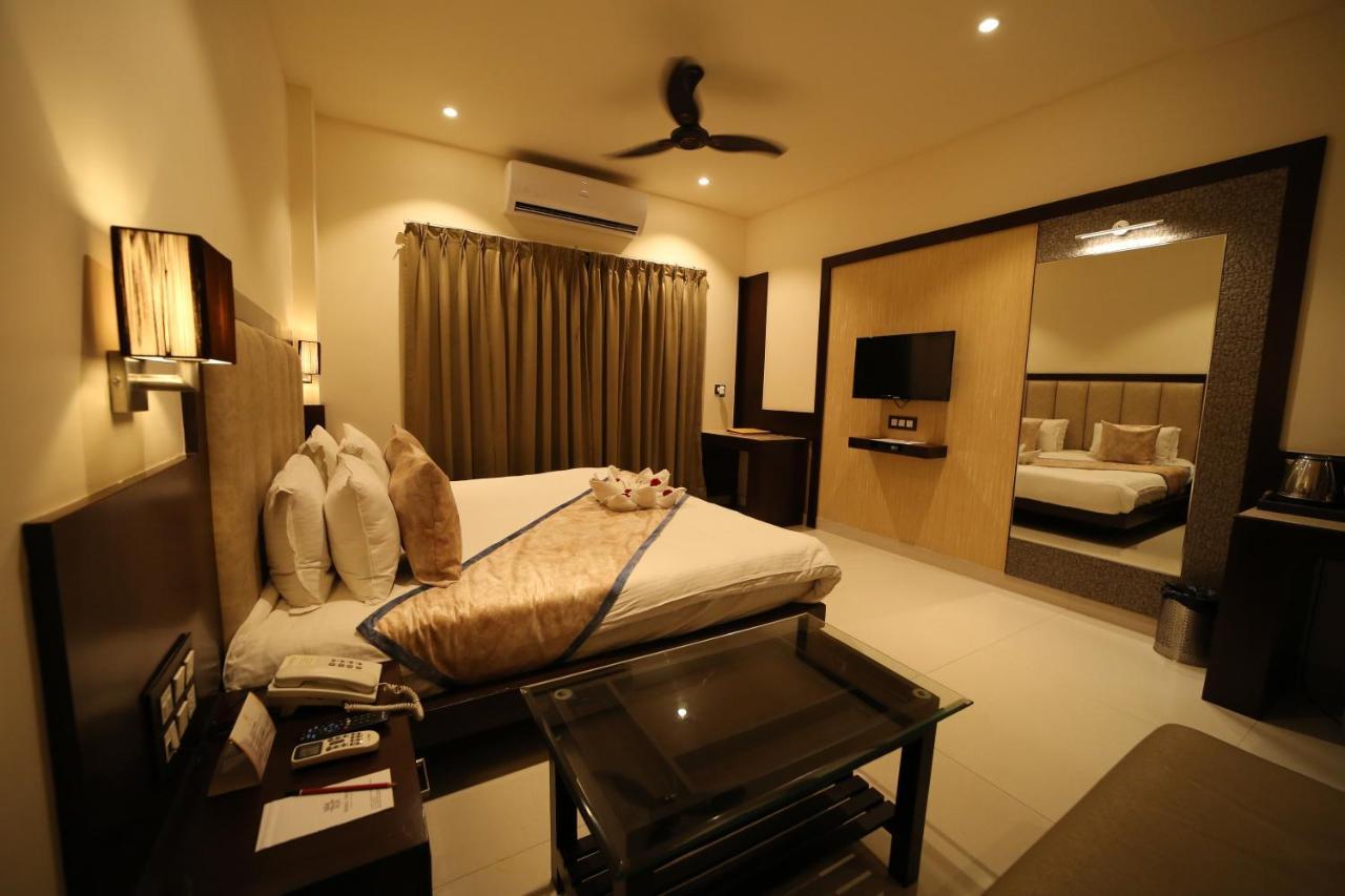Hotel Prince Viraj Jabalpur Esterno foto