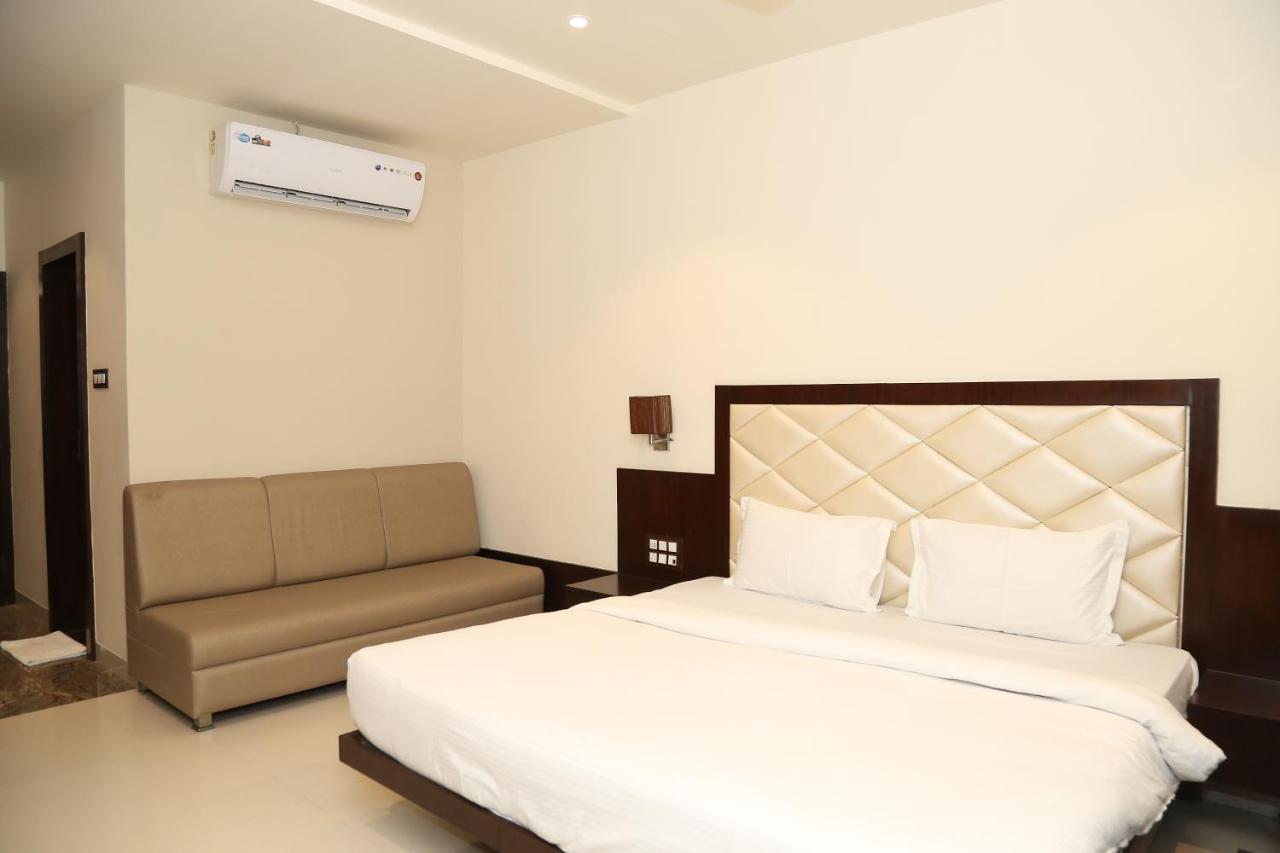 Hotel Prince Viraj Jabalpur Esterno foto