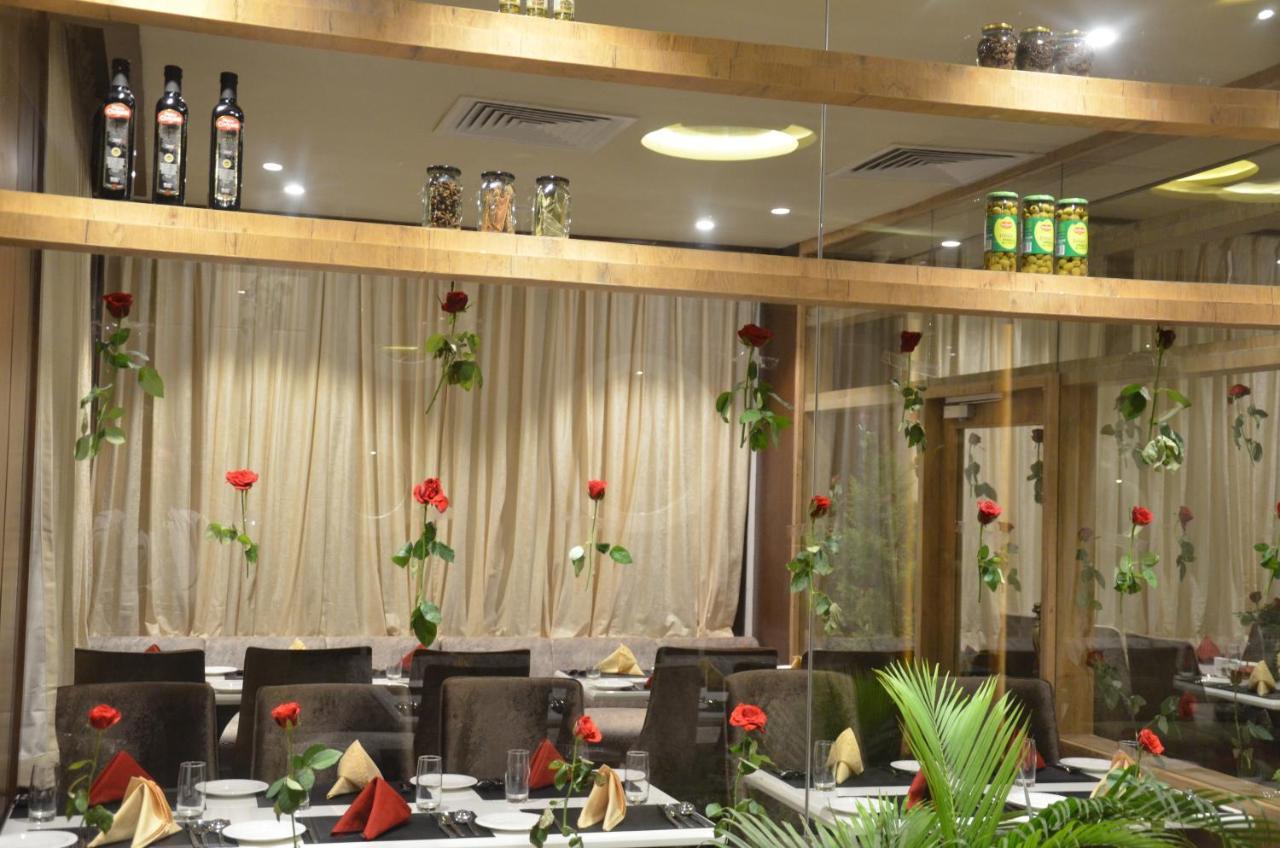 Hotel Prince Viraj Jabalpur Esterno foto