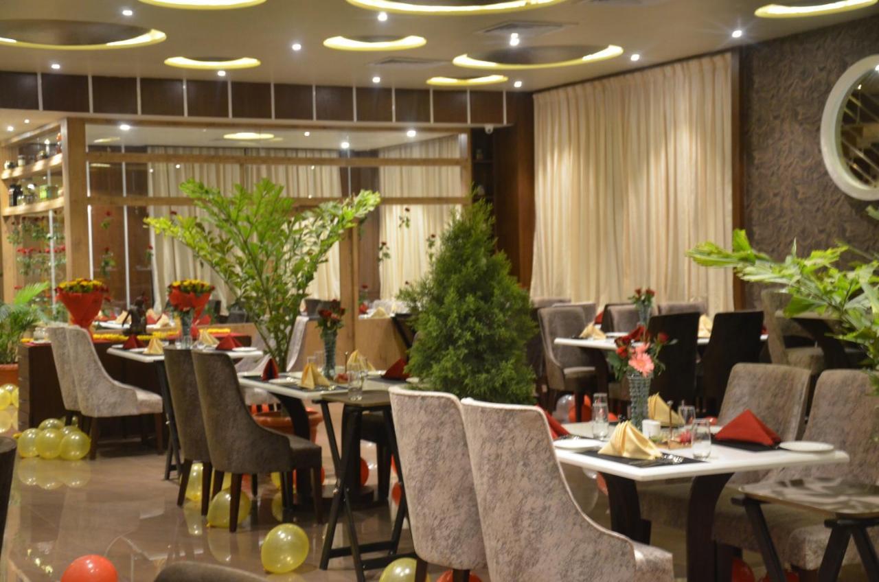 Hotel Prince Viraj Jabalpur Esterno foto