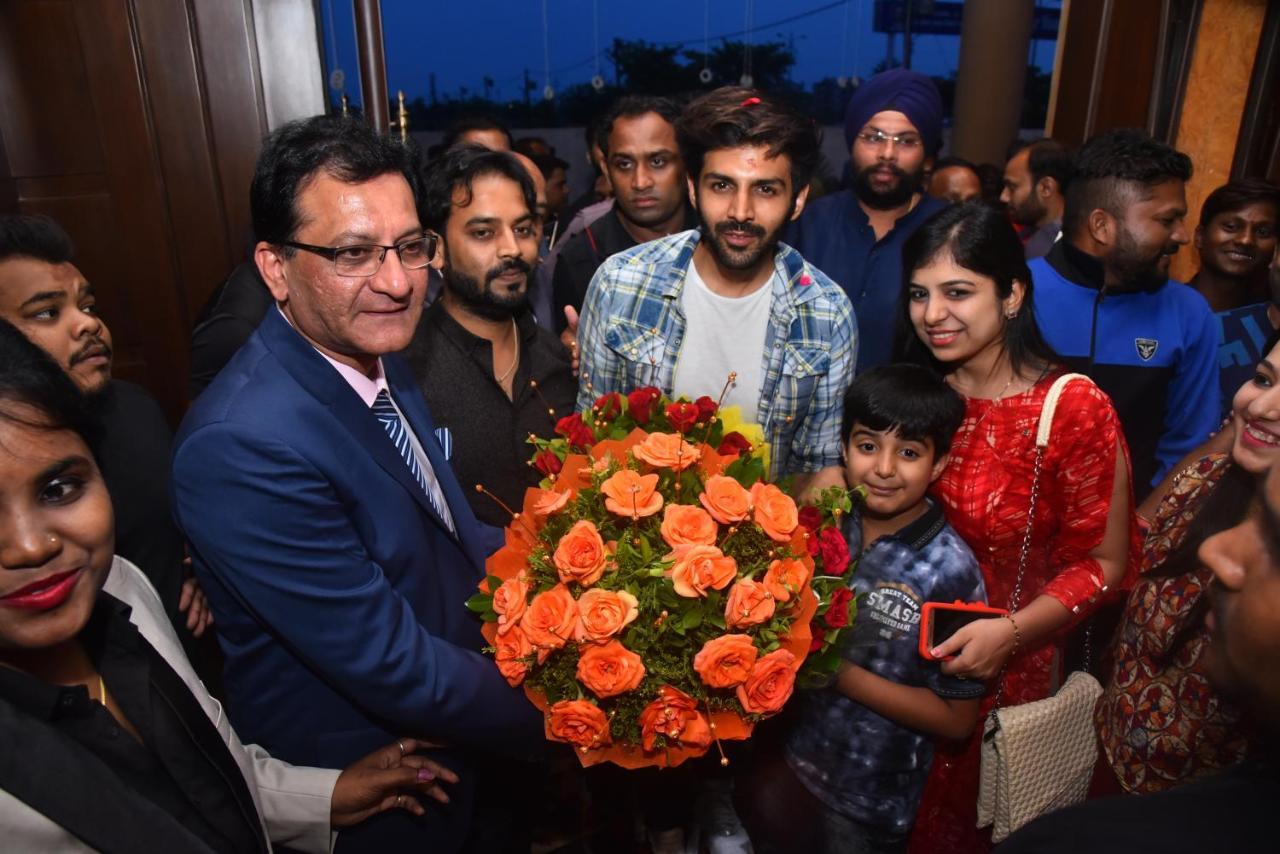Hotel Prince Viraj Jabalpur Esterno foto